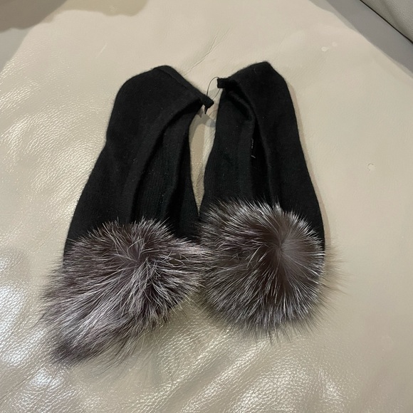 Sofia Cashmere Slipper Socks with Fur Ball Black - Picture 1 of 7